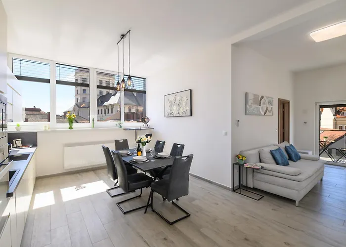 Apartment Domino Eger