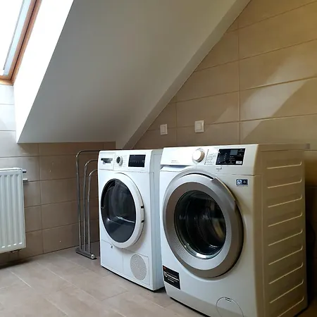 Domino Appartement Eger